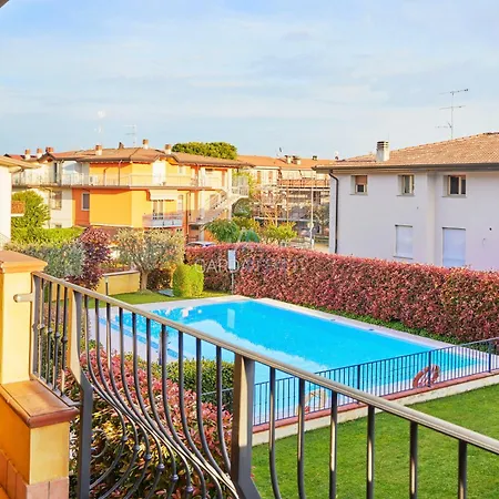 Smeraldo - Vista Piscina Apartment *